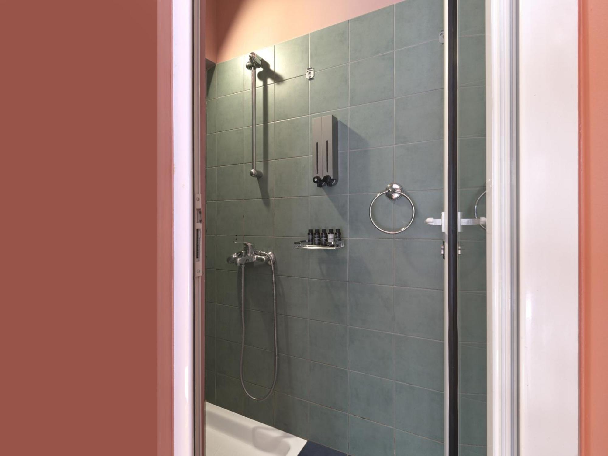 Koukaki Garden Escape Child Friendly Apartment 雅典 外观 照片